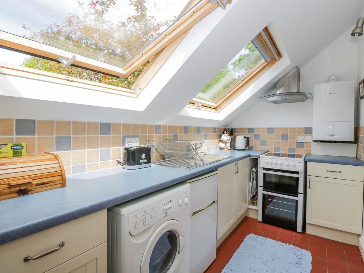 Parkfield Cottage Sturminster Marshall Bagian luar foto
