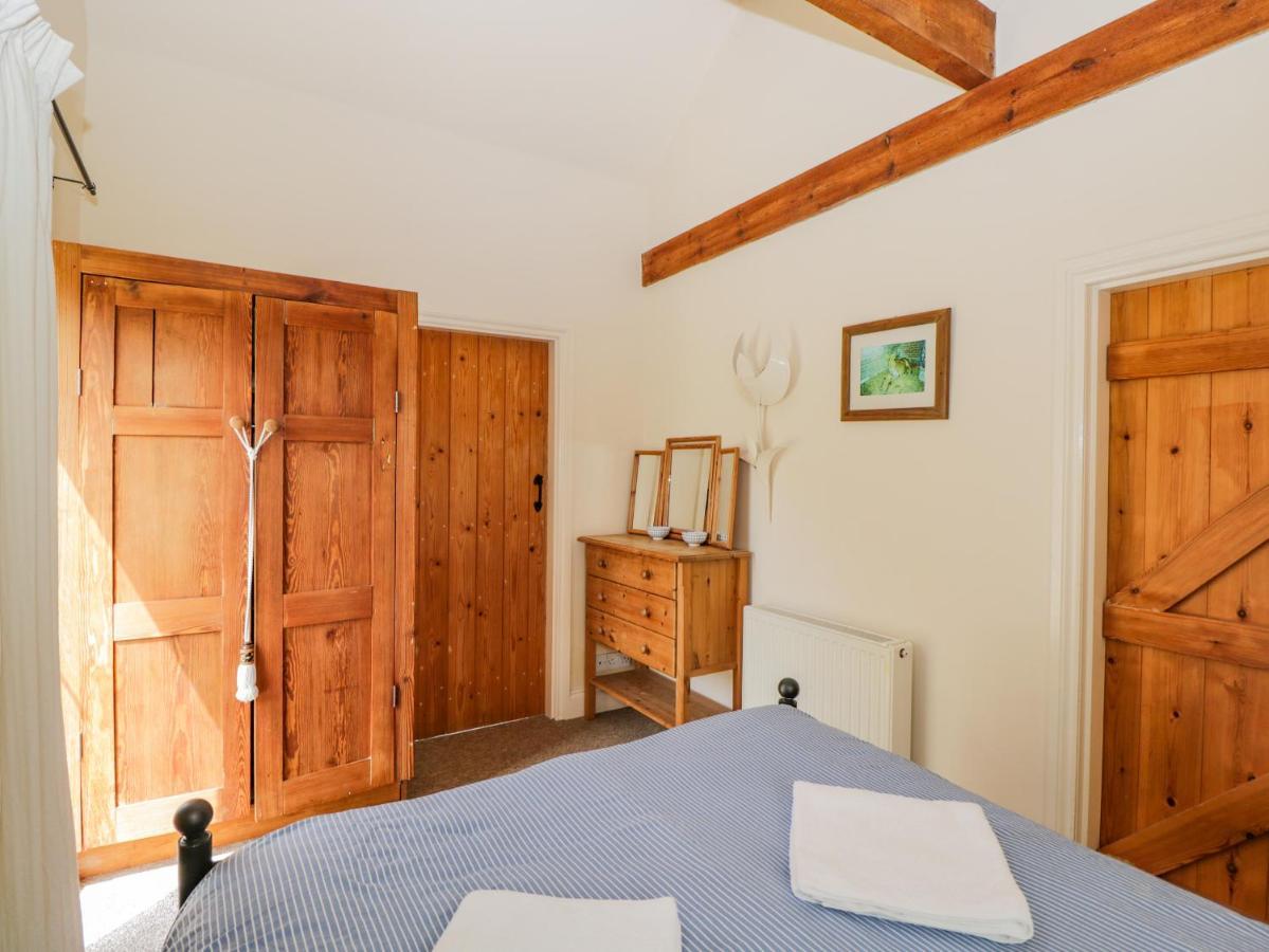 Parkfield Cottage Sturminster Marshall Bagian luar foto