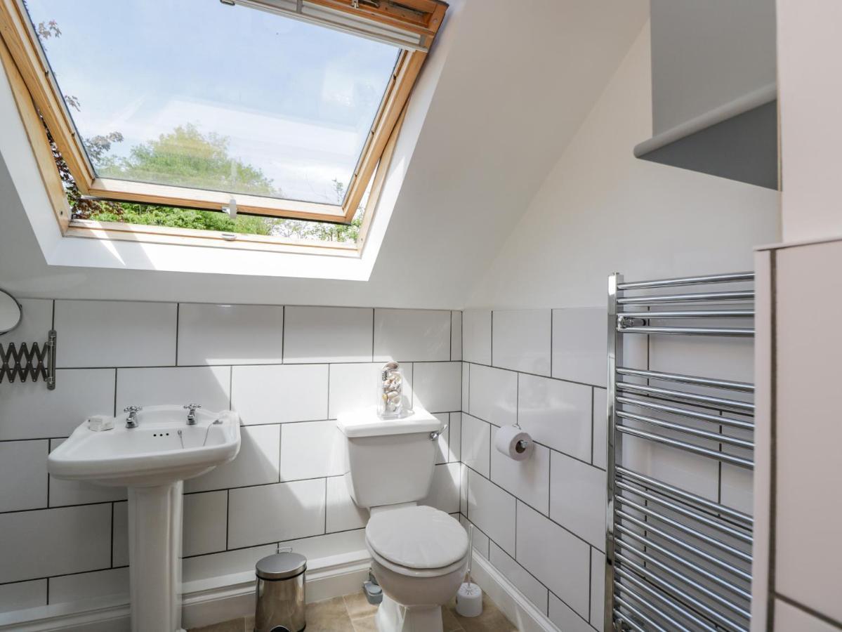 Parkfield Cottage Sturminster Marshall Bagian luar foto