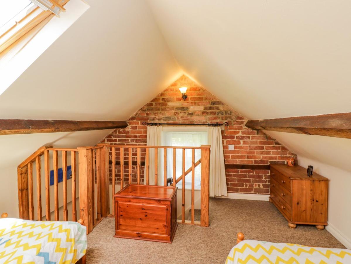 Parkfield Cottage Sturminster Marshall Bagian luar foto
