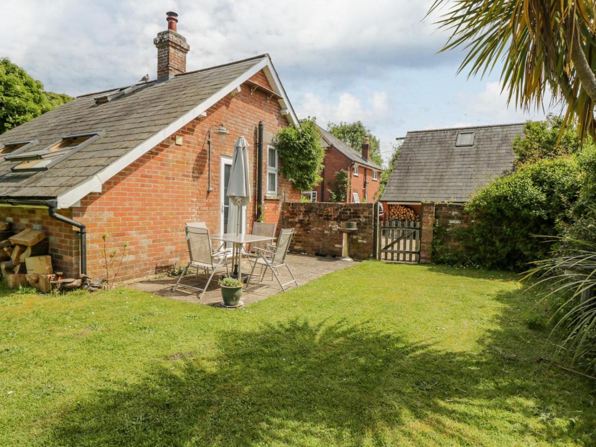 Parkfield Cottage Sturminster Marshall Bagian luar foto